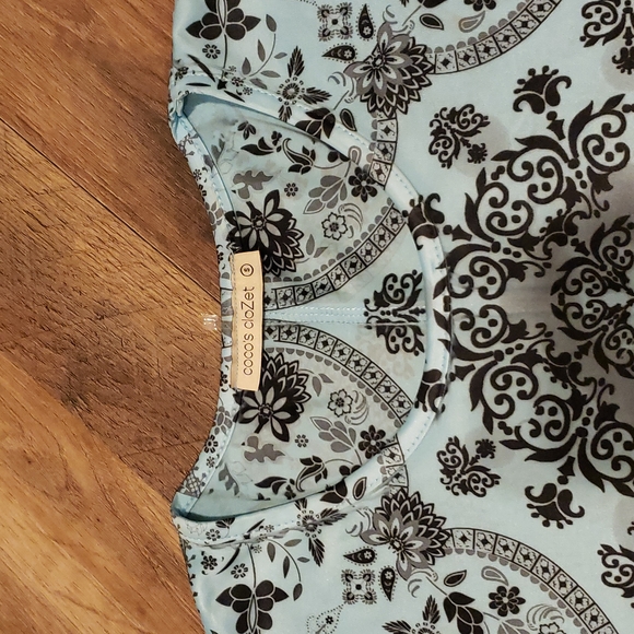 Nice top - Picture 5 of 5